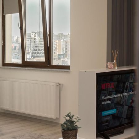 The Chic Minimalist - Apartment Iasi Exterior photo